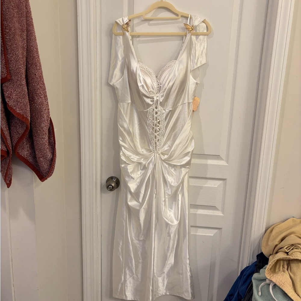 White Satin Lace-Up Corset dress - Picture 11 of 11